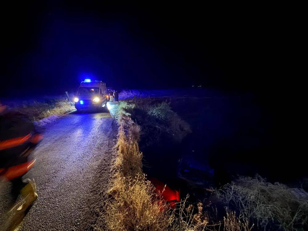 Araç köprüden aşağı uçtu: 1’i ağır 2 yaralı 4